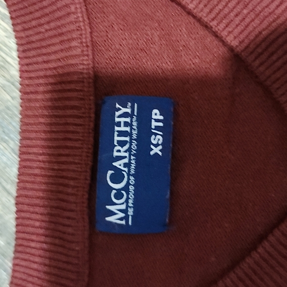 Gently Loved women's v-neck sweater size XS made by McCarthy red-purple color - Picture 5 of 8